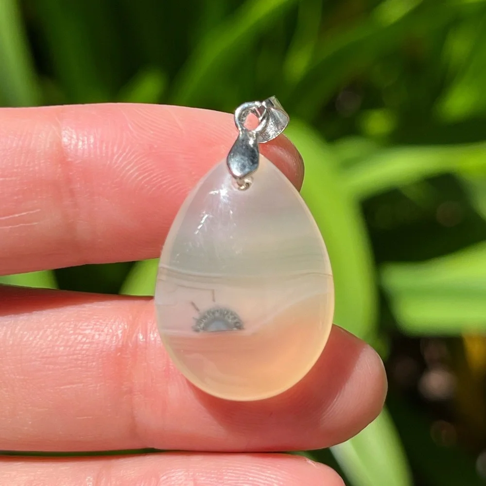 Dainty fun sterling silver dendritic agate pendant‎ 1284